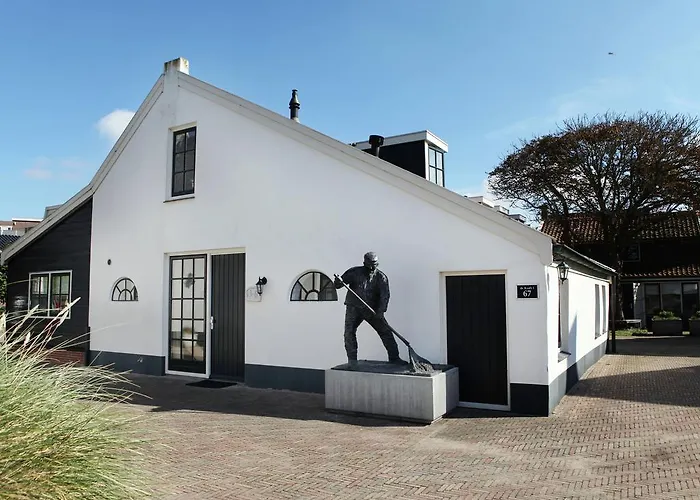 Cozy Holiday Home in Noordwijk aan Zee near Sea