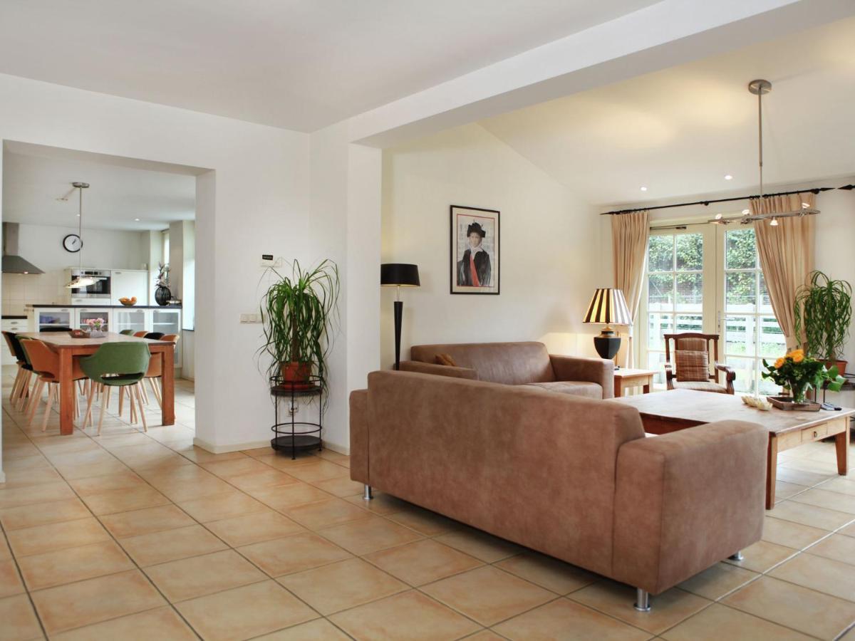 Cozy Holiday Home in Noordwijk aan Zee near Sea